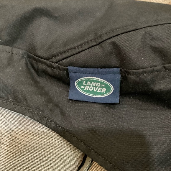 Range Rover Land Rover 2018-2022 Black/Ebony Waterproof Rear Seat Cover Like New - Picture 13 of 16